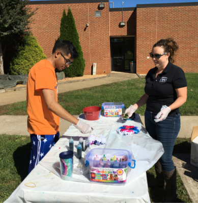 Student does tie dye