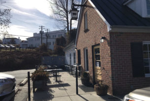 The patio at Ivy Provisions in Charlottesville