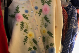A picture of a sweater at Low Vintage