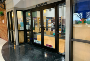 The only entrance into the bookstore, it is located between the 600 wing and the Jessup Library in the main building. Photography by Jude Bolick.